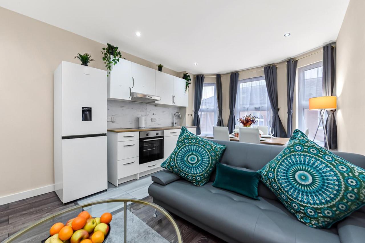 Family Friendly, Zone 2, 2 Beds, Overground Лондон Екстер'єр фото